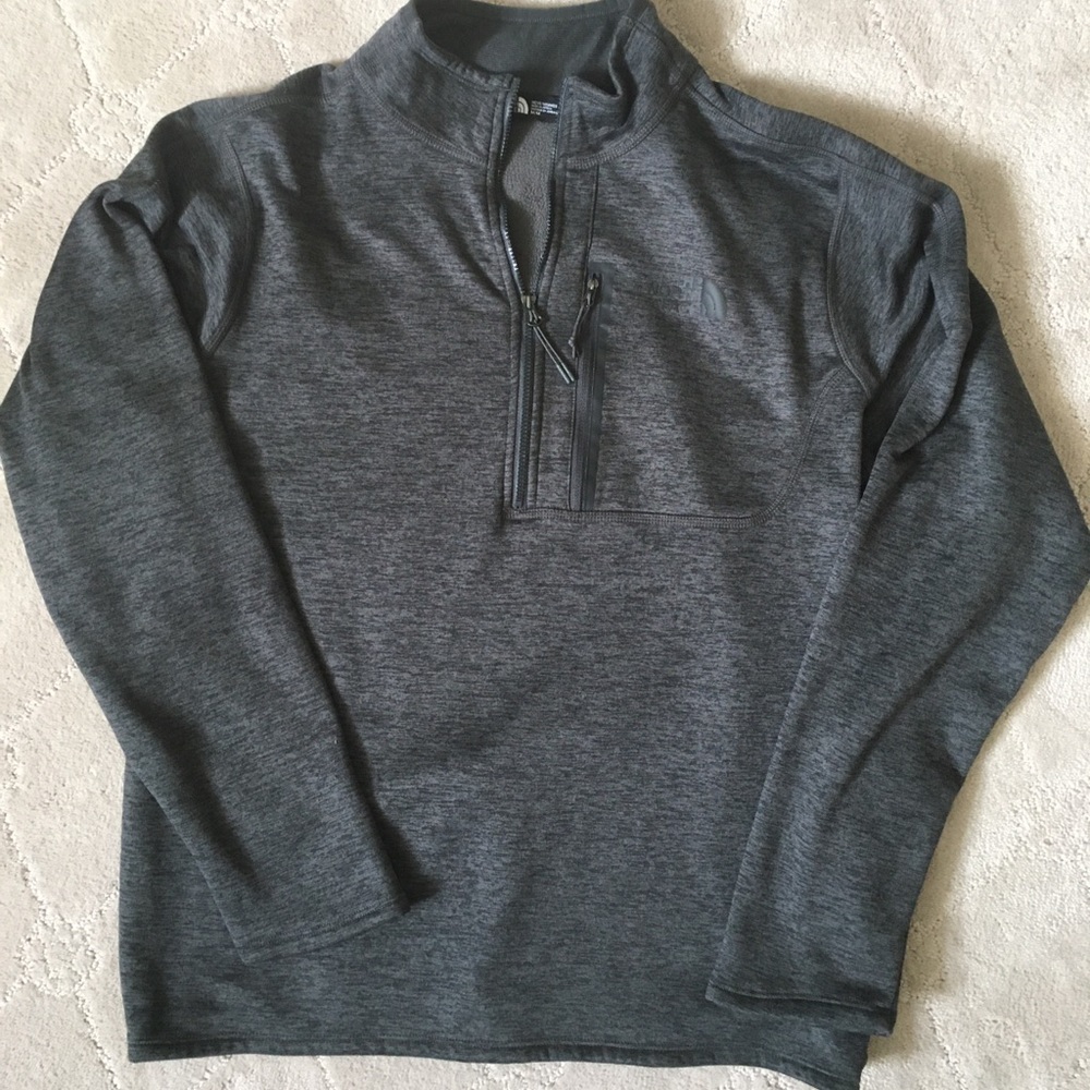 The North Face half zip long sleeved pullover M